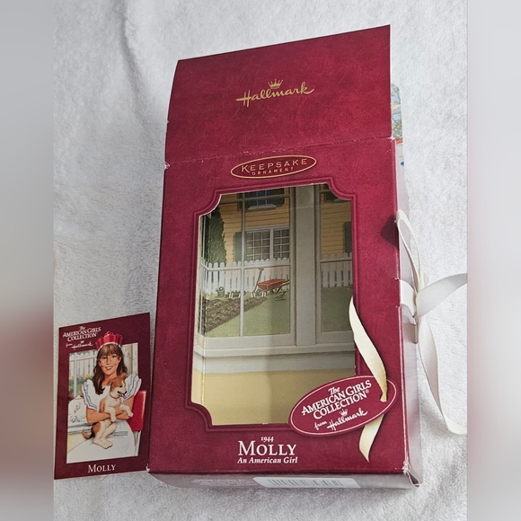 American Girl Molly - Picture 2 of 5